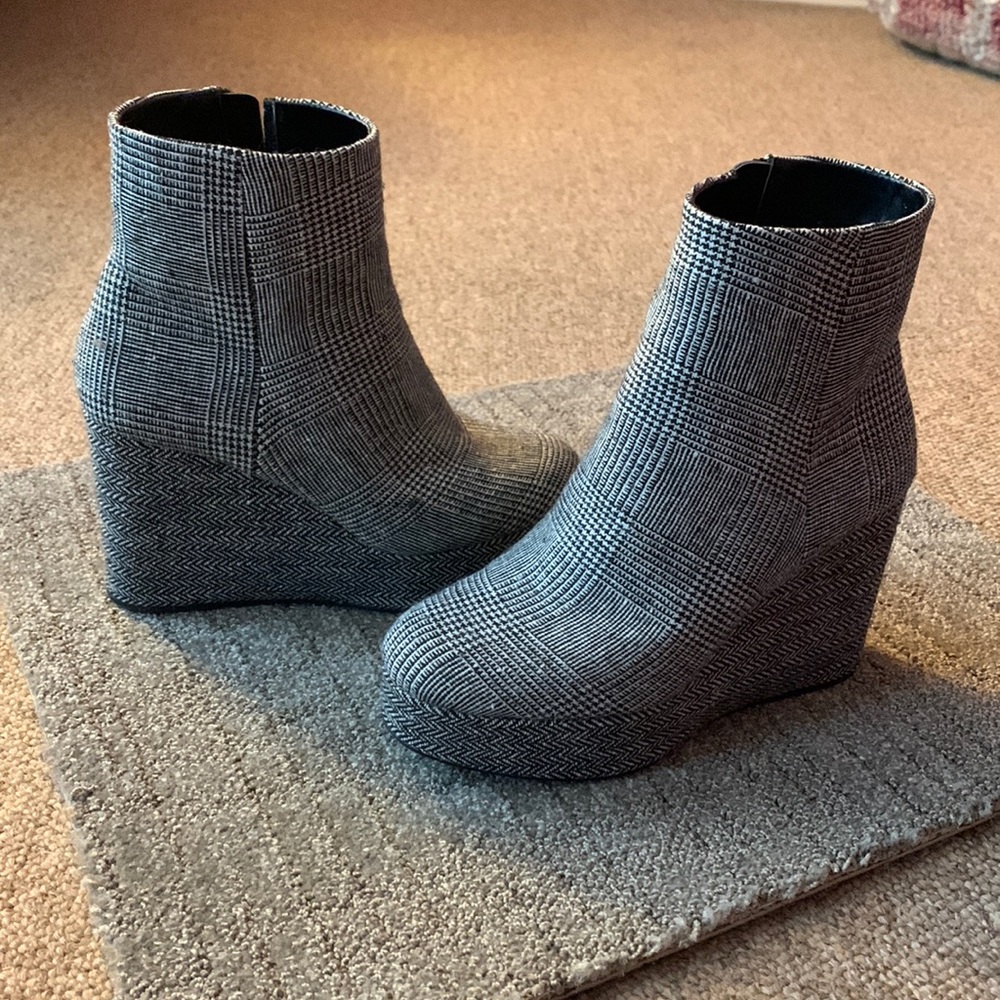 Black & white ankle booties